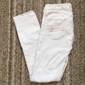 American eagle regular skinny white jeans